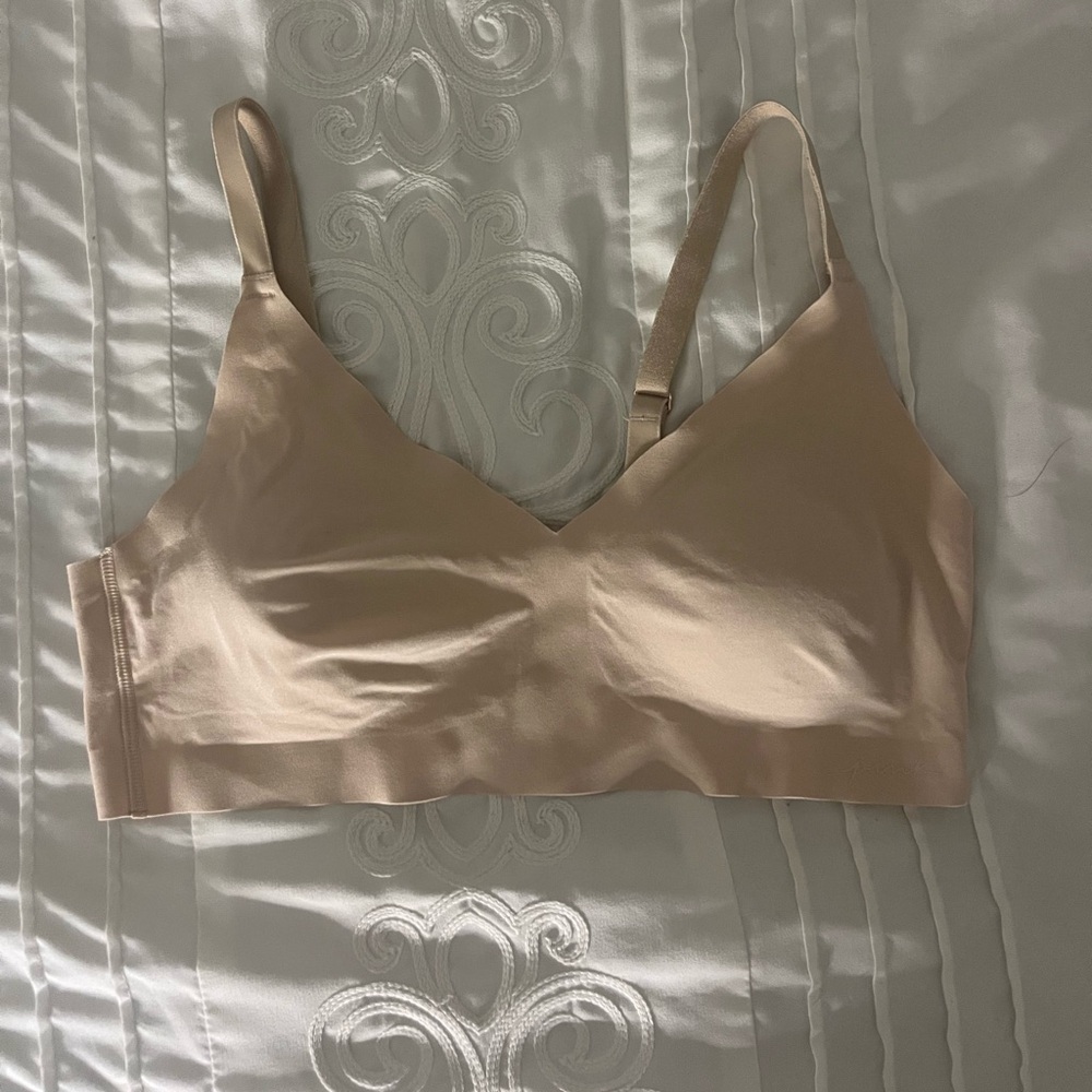 PINK seamless nude bra